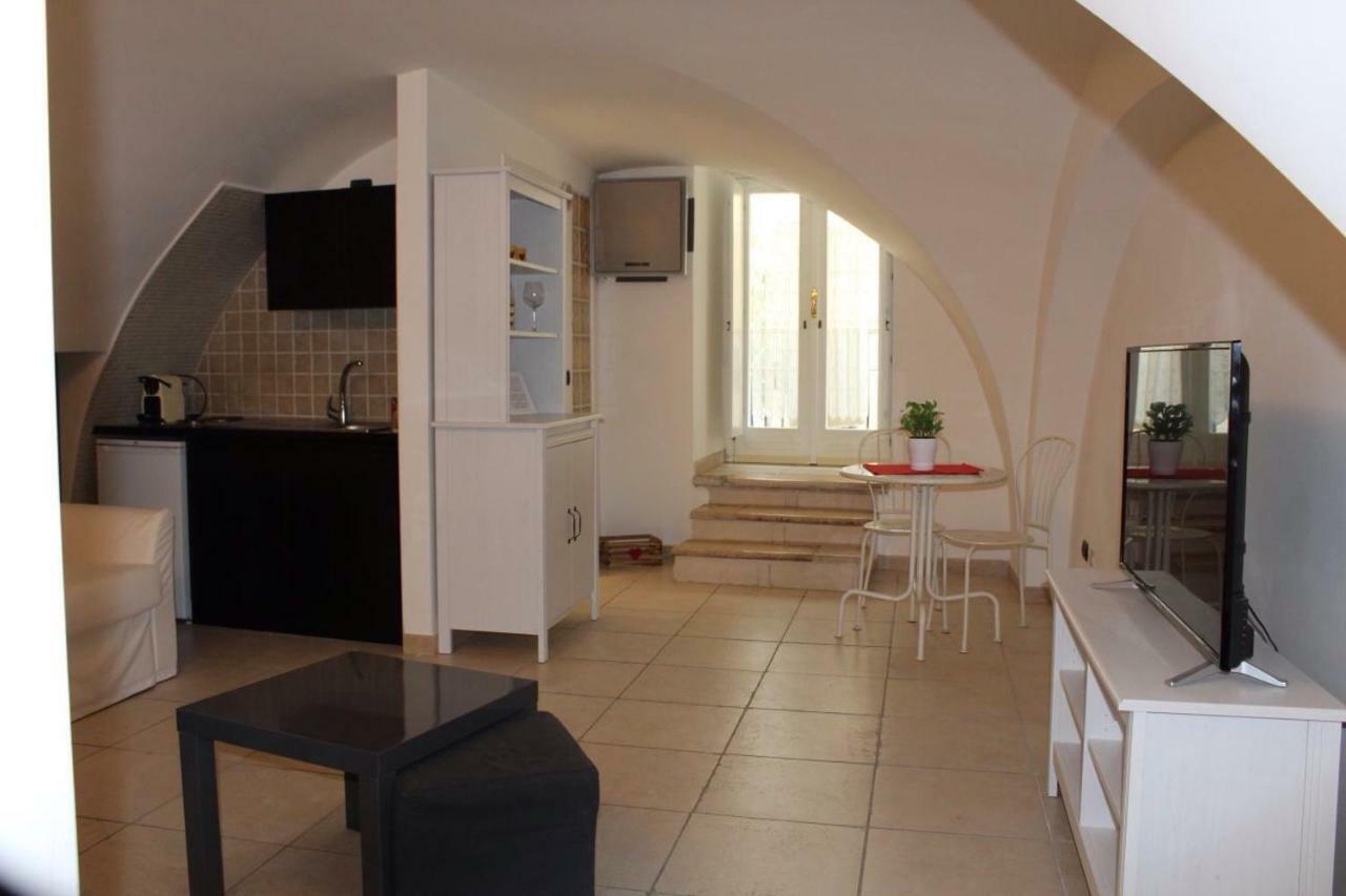 Villari 60 Bari Exterior photo